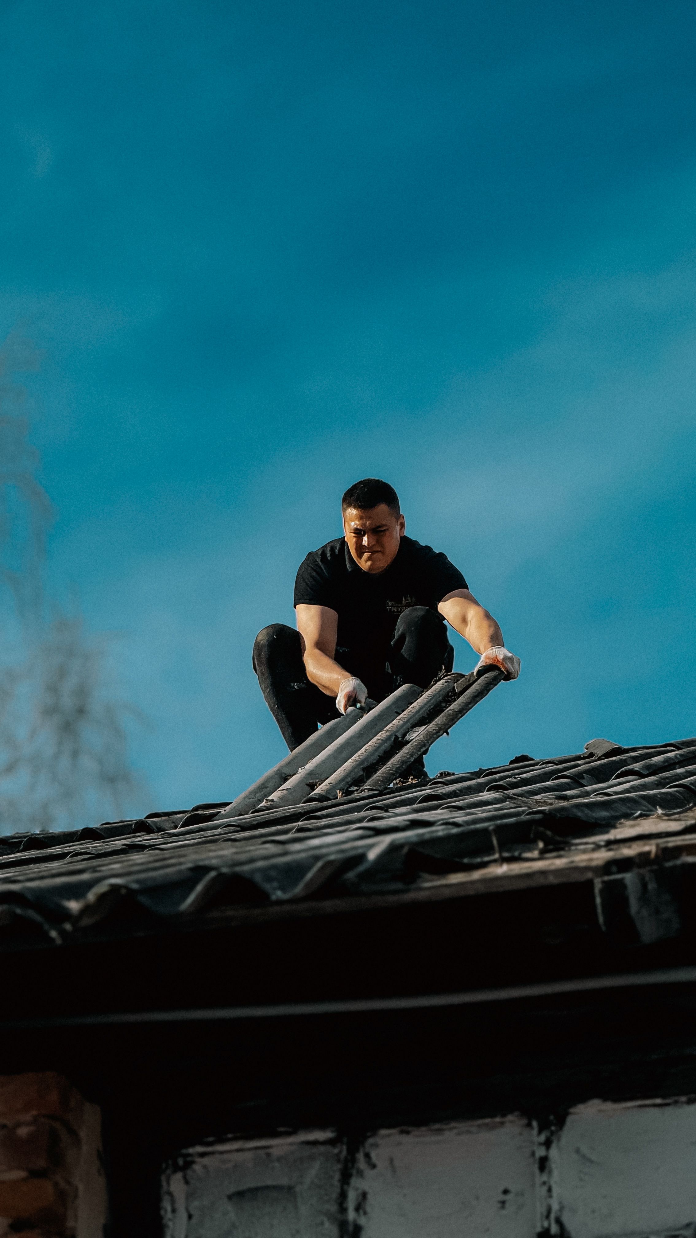 How AI-Optimized Web Design Helps Roofing Companies Build Trust Before the Inspection