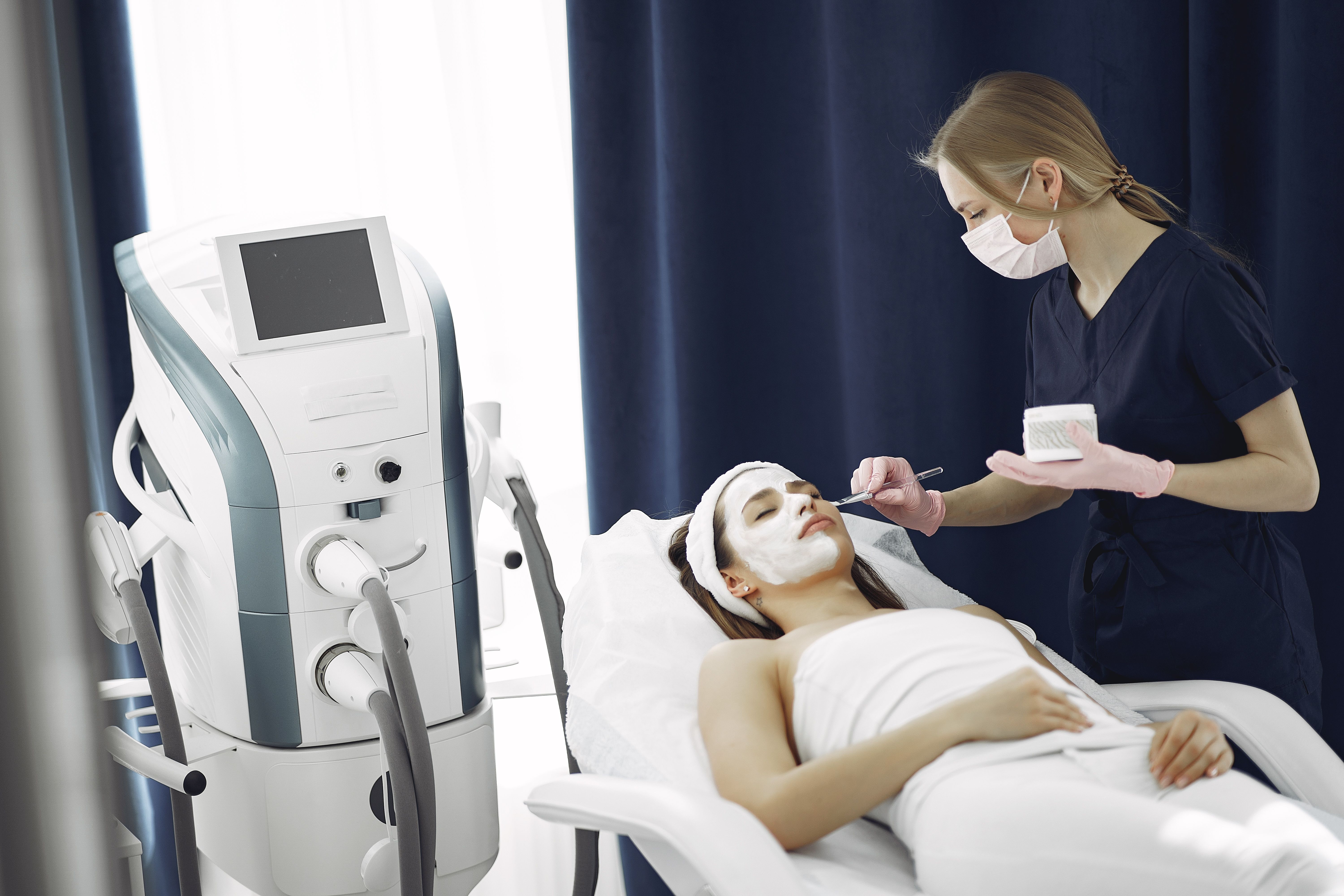 5 Things Med Spas Can Do When a Potential Client Sends a Late-Night DM