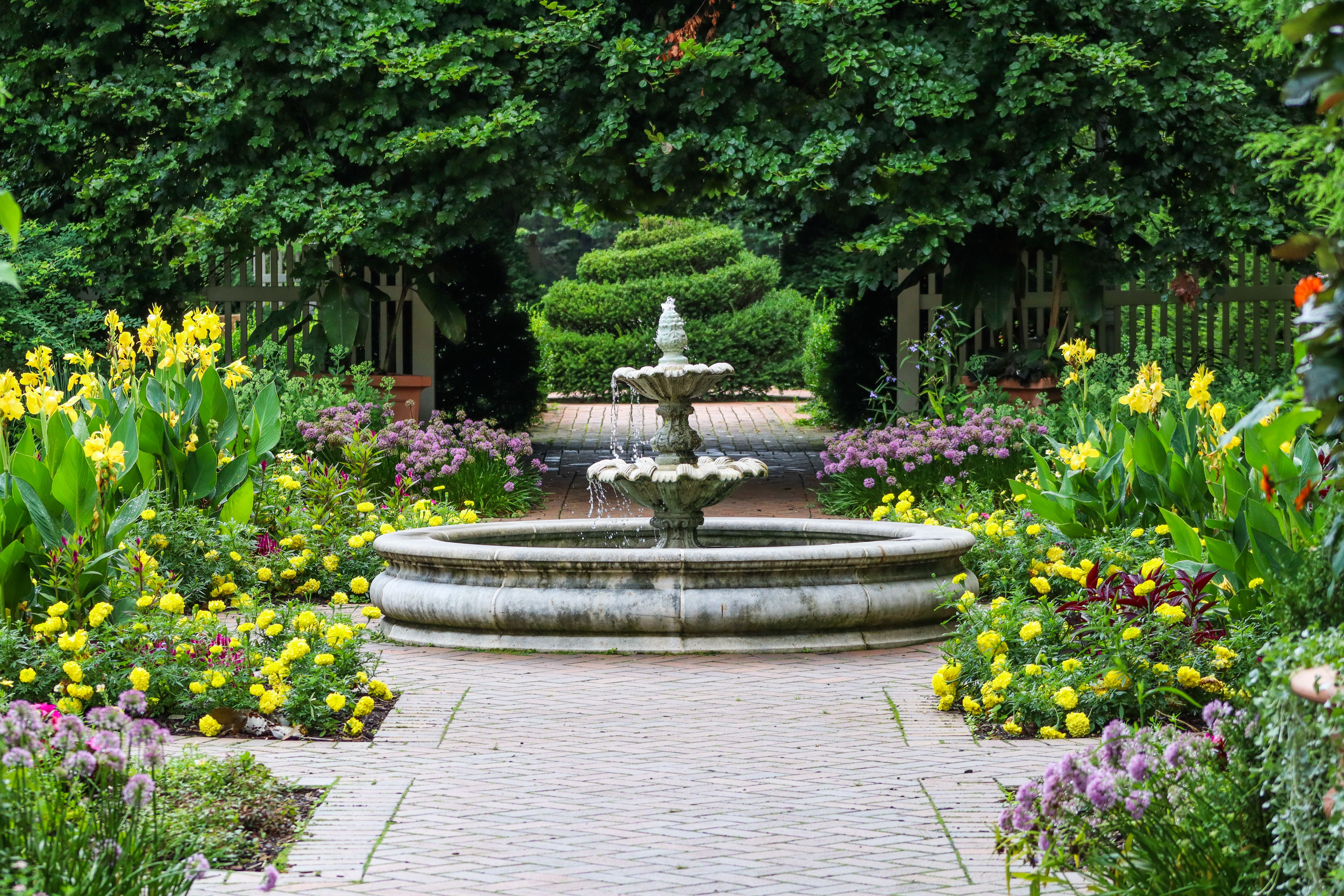 How AI-Optimized Web Design Turns Landscaping Inspiration into Project Leads