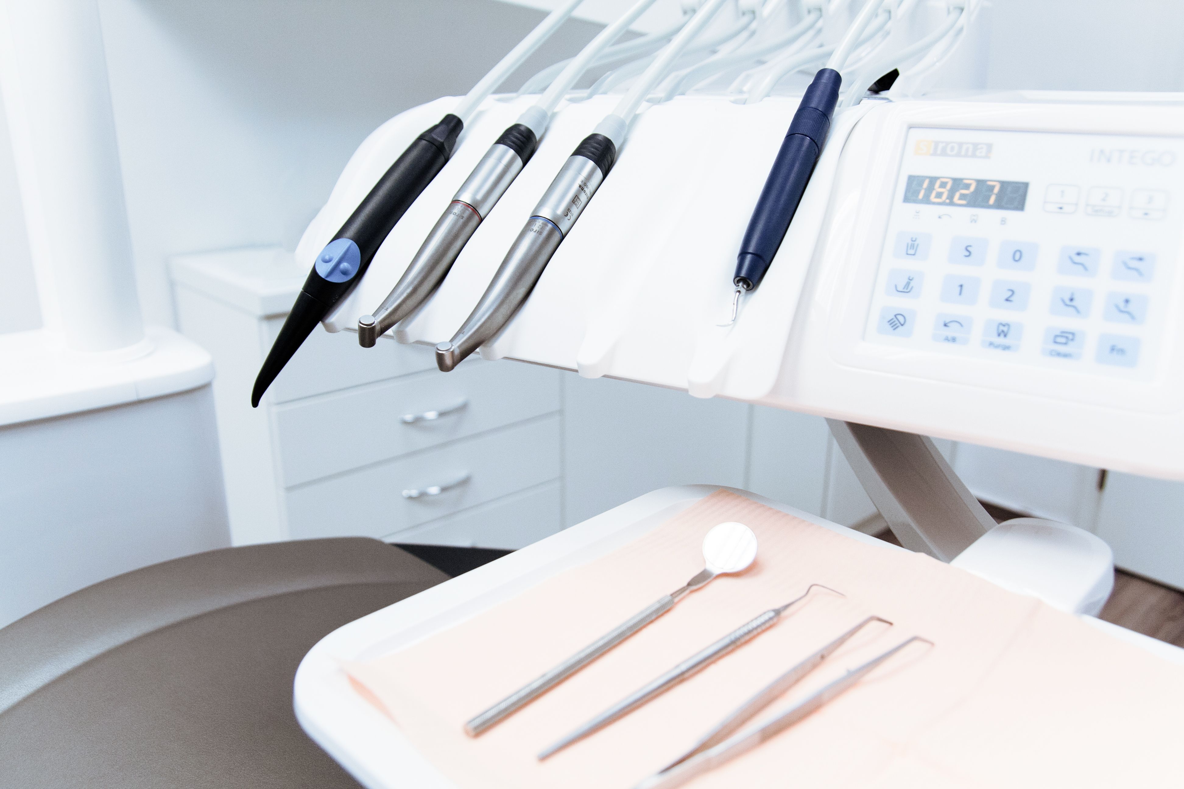 What Happens When a New Patient Calls While Your Front Desk Is Busy?